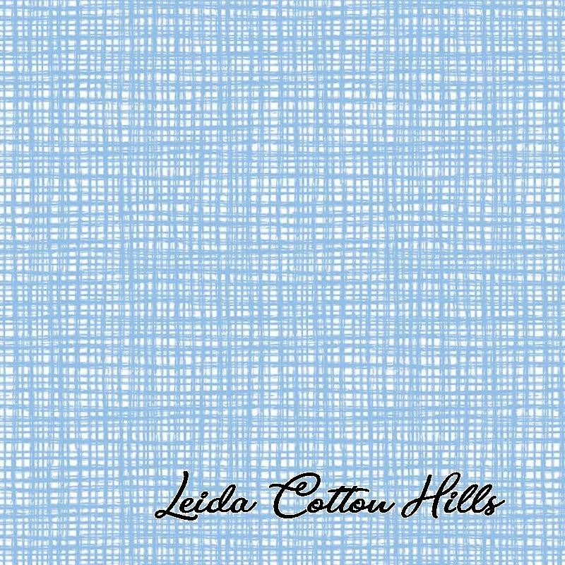 Tela para patchwork rayitas cruzadas en azul cielo ∙ Leida Cotton Hills