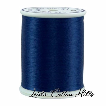 Hilo Bottom Line en color azul medio de Superior Threads ∙ Leida Cotton Hills