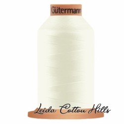 Hilo Tera 180 en color c111 blanco roto de Gütermann ∙ Leida Cotton Hills