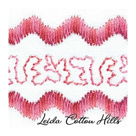 Detalle cambio de color hilo Sulky 30 wt para bordar, acolchar, sashiko... Color rosas bonitas 4035 ∙ Leida Cotton Hills