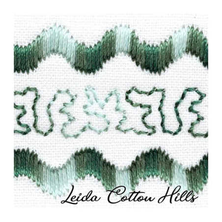 Detalle cambio de color hilo Sulky 30 wt para bordar, acolchar, sashiko... Colores verdes 4037 ∙ Leida Cotton Hills