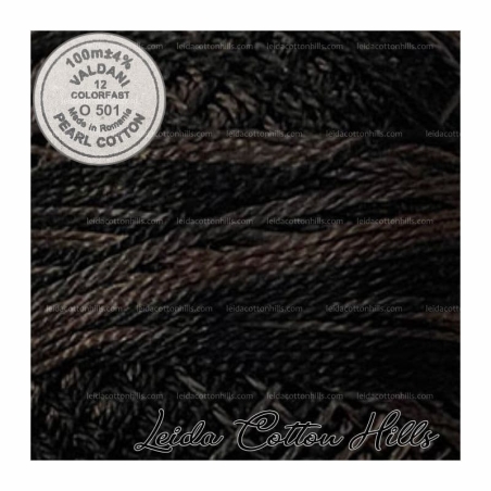 Hilos perlé Valdani Nº 12 color O 501 almendra de ébano ∙ Leida Cotton Hills